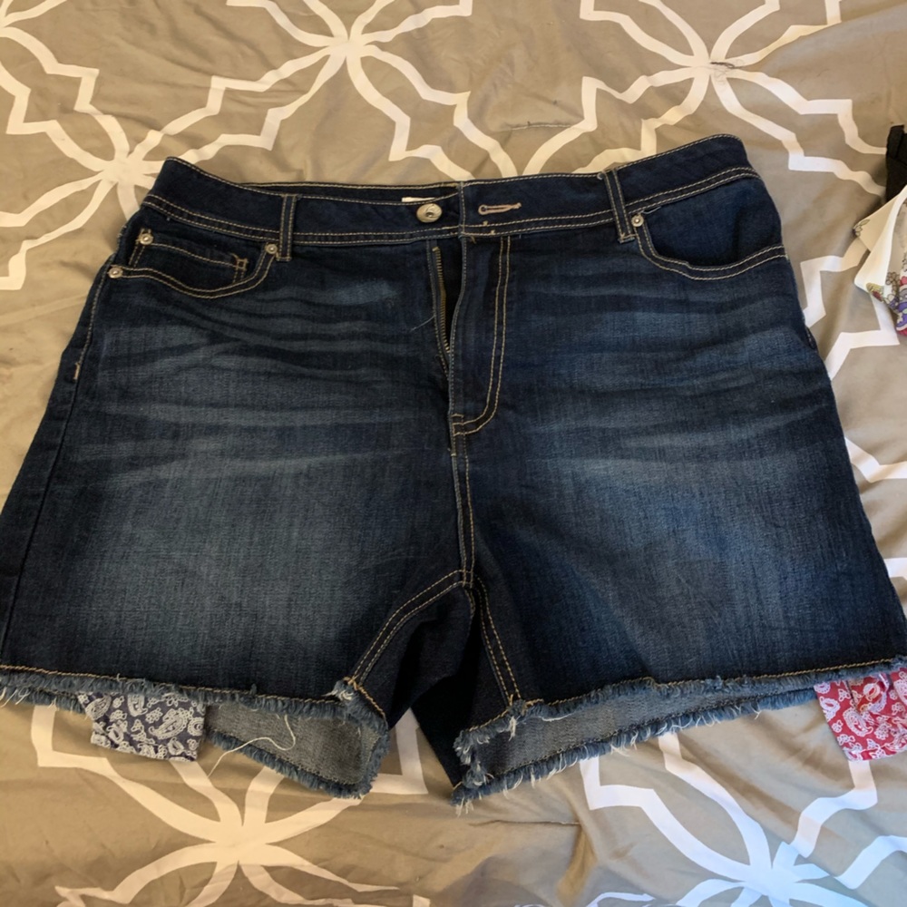 BNWT Cut off Jean shorts 🩳